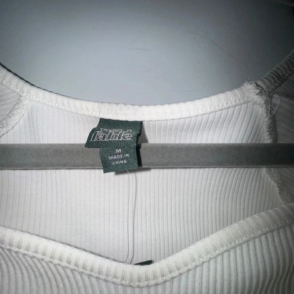 Wild fable White women’s crop‎ top long sleeve heart shaped neck medium NWT - Picture 5 of 5